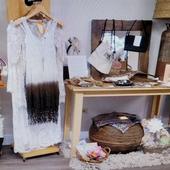 NEW NWOT BO HO.LONG LACE SMALL FESTIVAL COAT - Picture 13 of 13